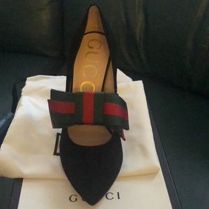 Gucci pumps